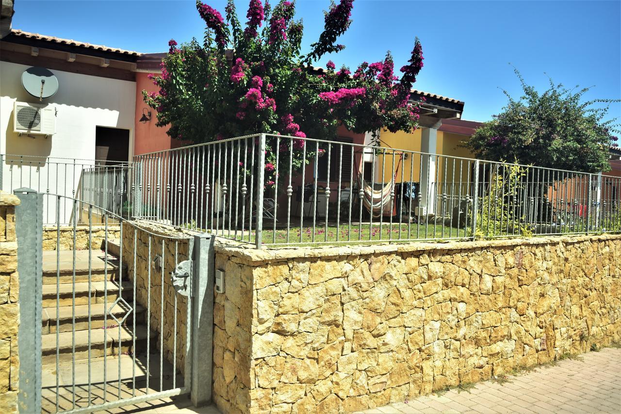 Marina di Gairo Babai Village Resort מראה חיצוני תמונה