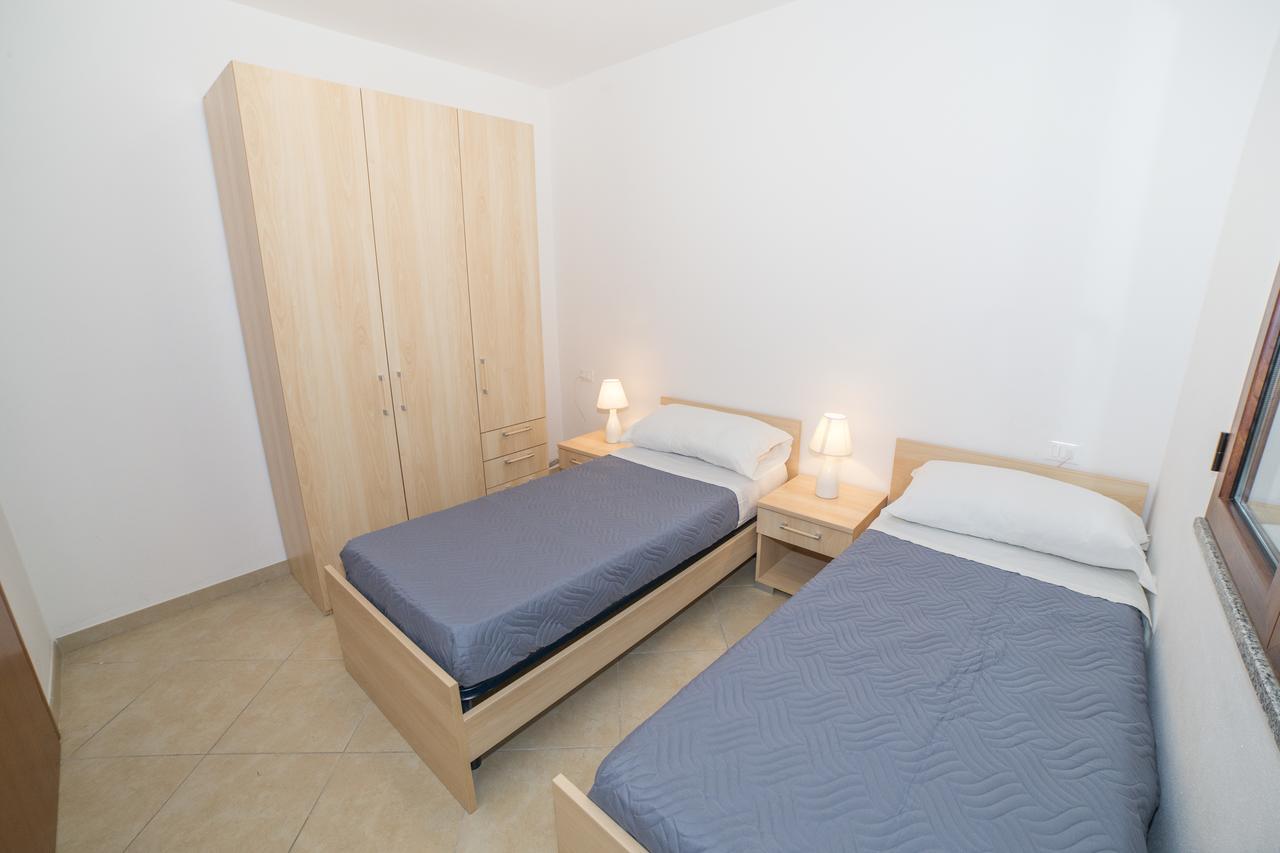 Marina di Gairo Babai Village Resort מראה חיצוני תמונה