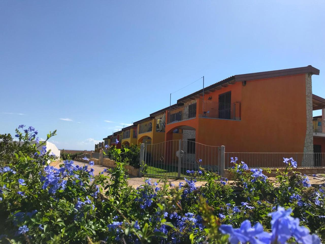 Marina di Gairo Babai Village Resort מראה חיצוני תמונה