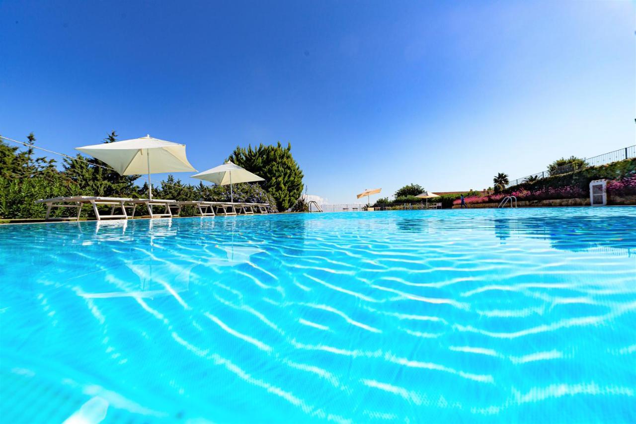 Marina di Gairo Babai Village Resort מראה חיצוני תמונה